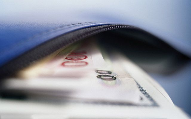 美联储降息25个基点并释放谨慎信号